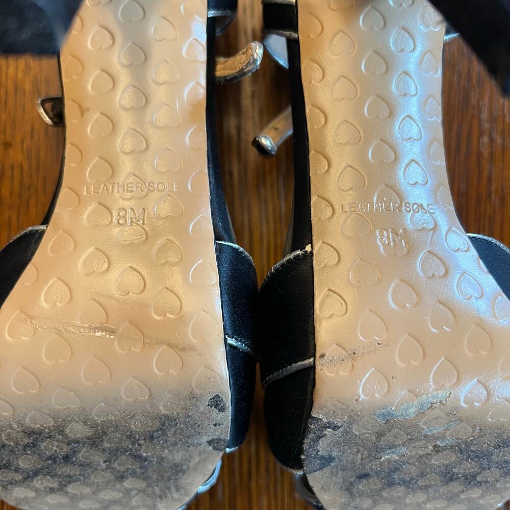 Betsey Johnson Black & Gold Peep Toe Heels Size 8 - Picture 12 of 12